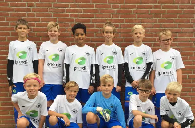 U11 hold 1_web